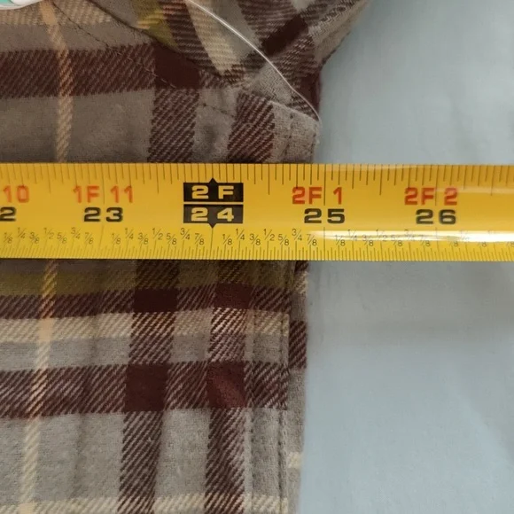 202. Marmot Doran Midweight Flannel Shirt | Color: Vetiver - Picture 4 of 9